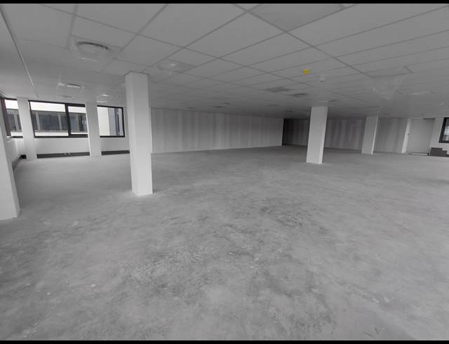 334M² OFFICE TO LET IN VORNA VALLEY